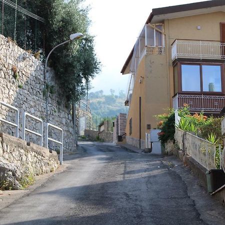 Acasadivalentina Villa Maranola Esterno foto
